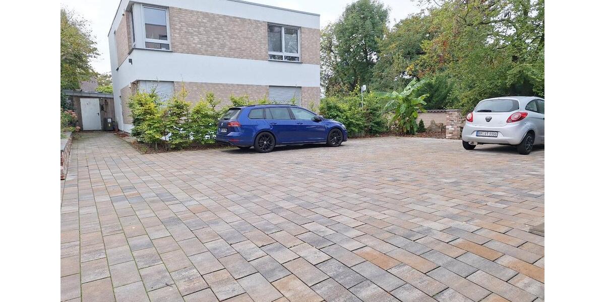 Bergheim Stadt, Souterrain Wohnung, 2 Zimmer Terrasse, Stellplatz 2 zimmer