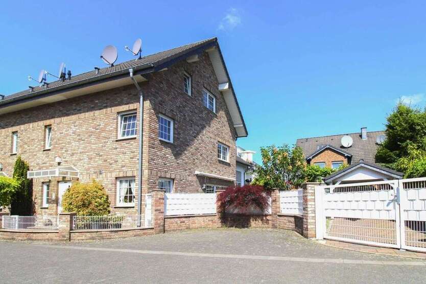 Haus zum Kaufen in Pulheim 749.000 € 145 m²