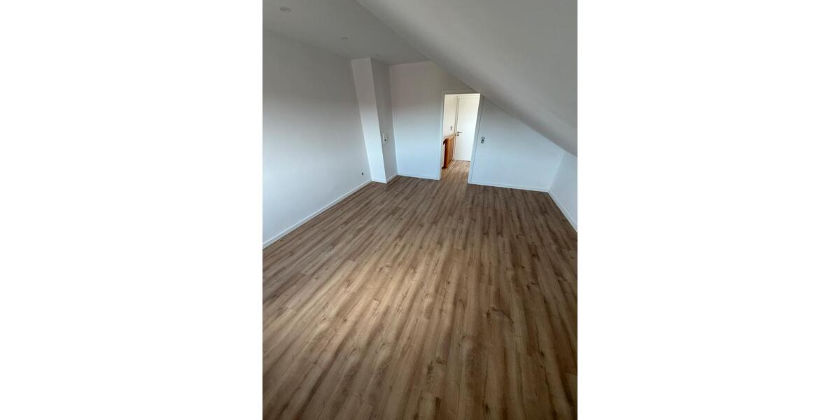 Doppelhaushälfte Lindlar - 4 Zimmer, 120 m&sup2;, 1.500&euro; | Angebot:27614964