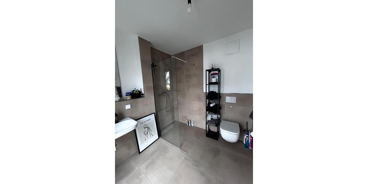 Etagenwohnung Bergisch Gladbach Gronau - 3 Zimmer, 90 m&sup2;, 1.645&euro; | Angebot:25478983