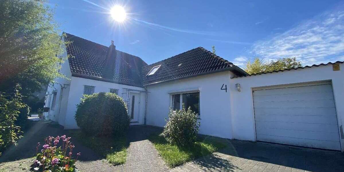 Haus zum Kaufen in Düsseldorf 725.000 € 112.45 m² 6 zimmer