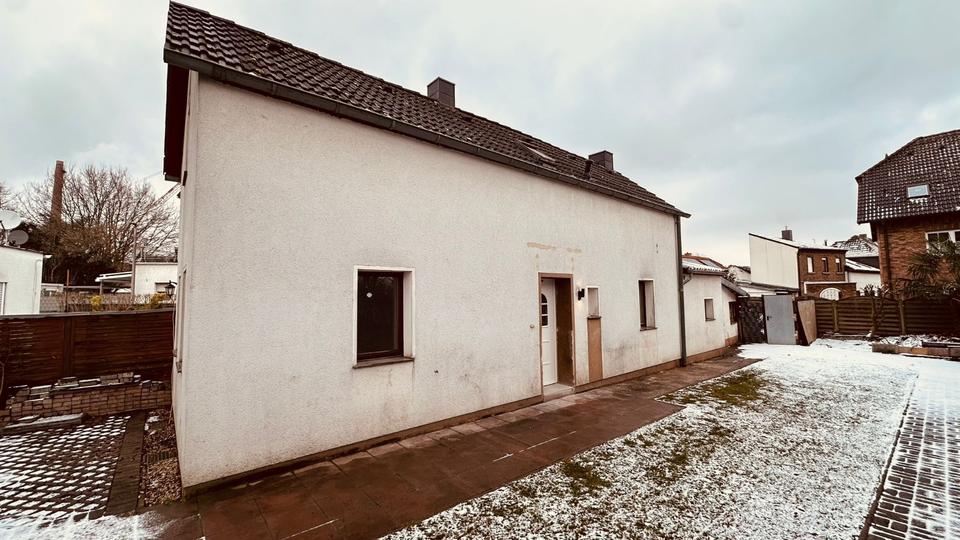 EFH (900€ Miete) + Investment Baugenehmigung für 405m² MFH 3 zimmer