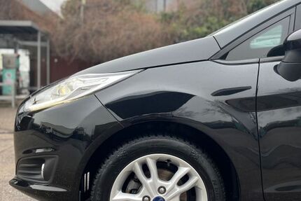 Ford Fiesta 60.800 km 7.990 &euro; Köln 51067