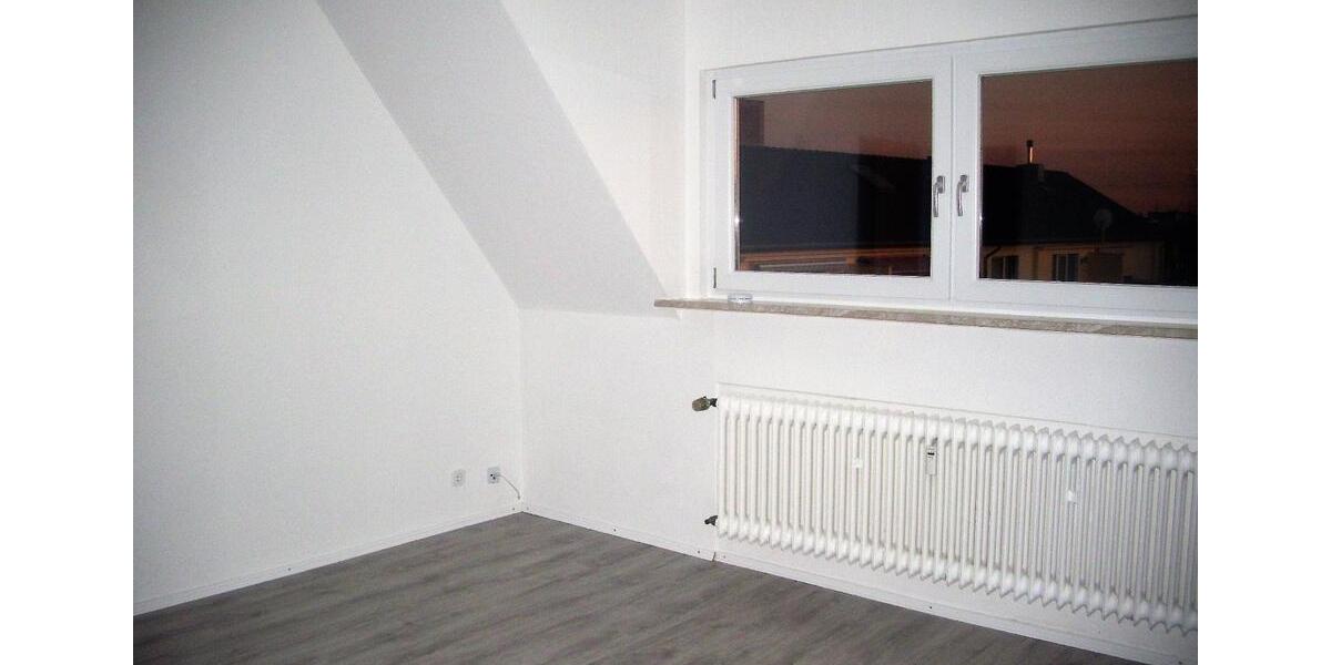 Renoviertes WG-Zimmer, ruhig, zentral, gute Verkehrsanbindung 1 zimmer