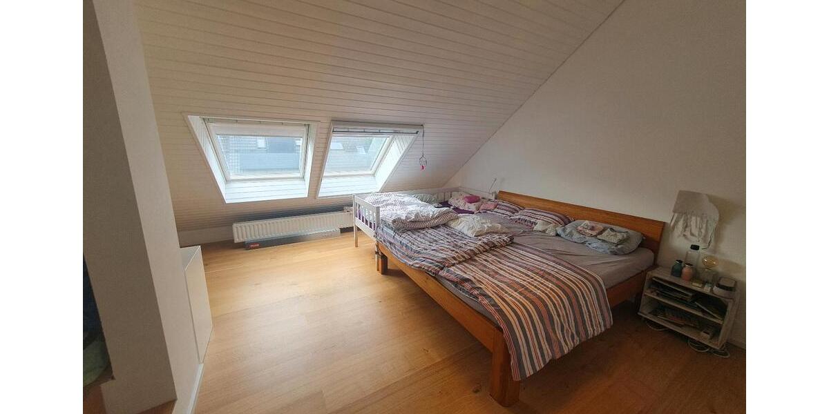 Familienfreundliches möbliertes Haus zur Zwischenmiete in Köln 5 zimmer