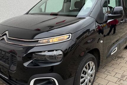 Citroen Berlingo 158.050 km 10.990 &euro; Bergisch Gladbach 51467