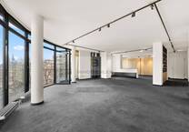 Designer-Loft mit Domblick & TG - sofort frei!