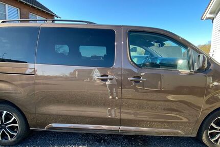 Peugeot Traveller 98.000 km 22.950 &euro; Bedburg 50181