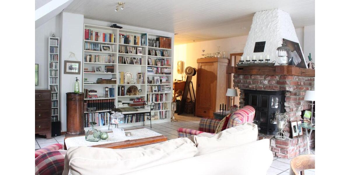 GRUITEN-DORF + + + 4,5 Zimmer Komfort- Wohnung mit Kamin 4.5 zimmer