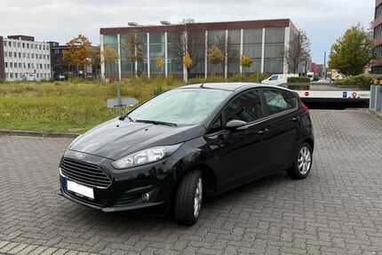 Ford Fiesta 82.000 km 6.000 &euro; Düsseldorf 40227