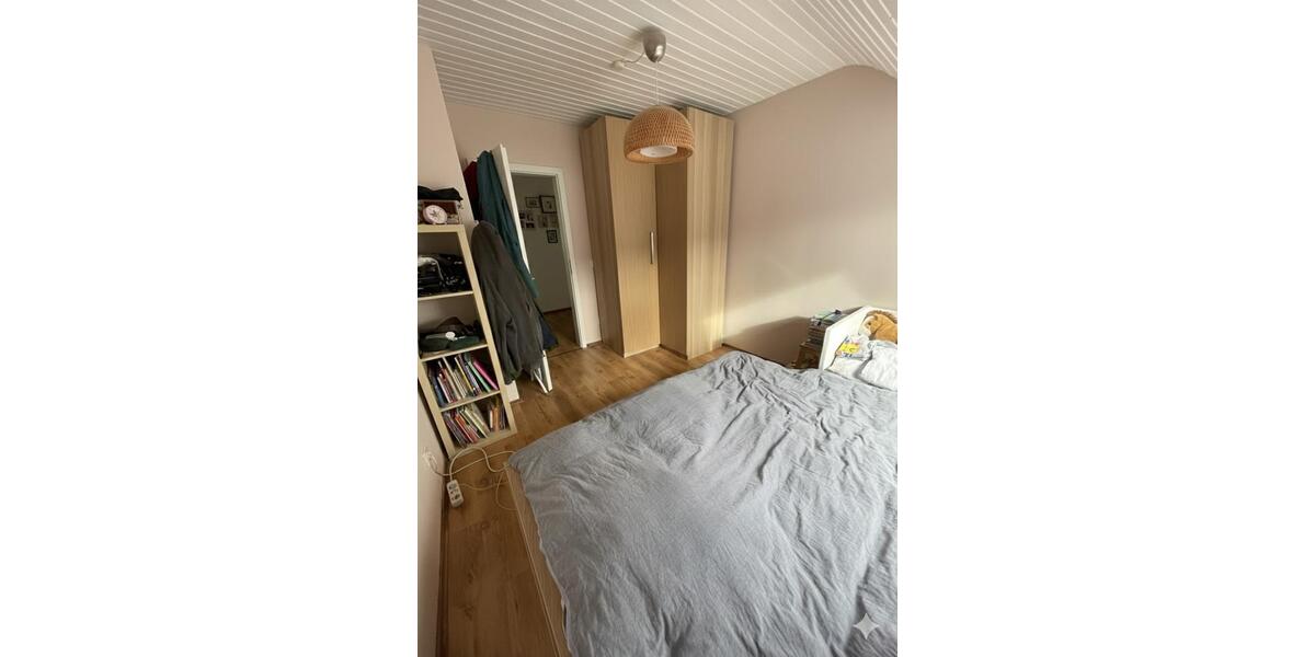 Dachgeschoßwohnung Leverkusen - 3 Zimmer, 83 m&sup2;, 230.000&euro; | Angebot:25257358