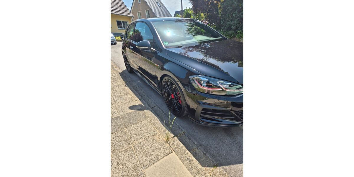 VW Golf 62.200 km 22.000 &euro; Solingen 42653