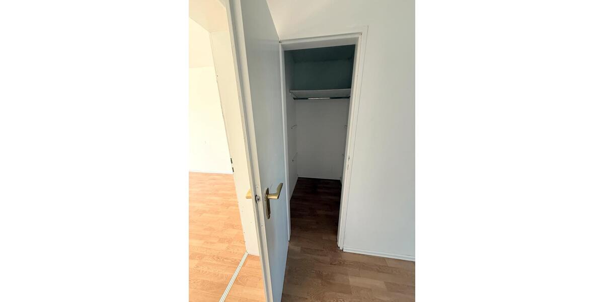 Dachgeschoßwohnung Neuss Erfttal - 1 Zimmer, 55 m&sup2;, 850&euro; | Angebot:25308372