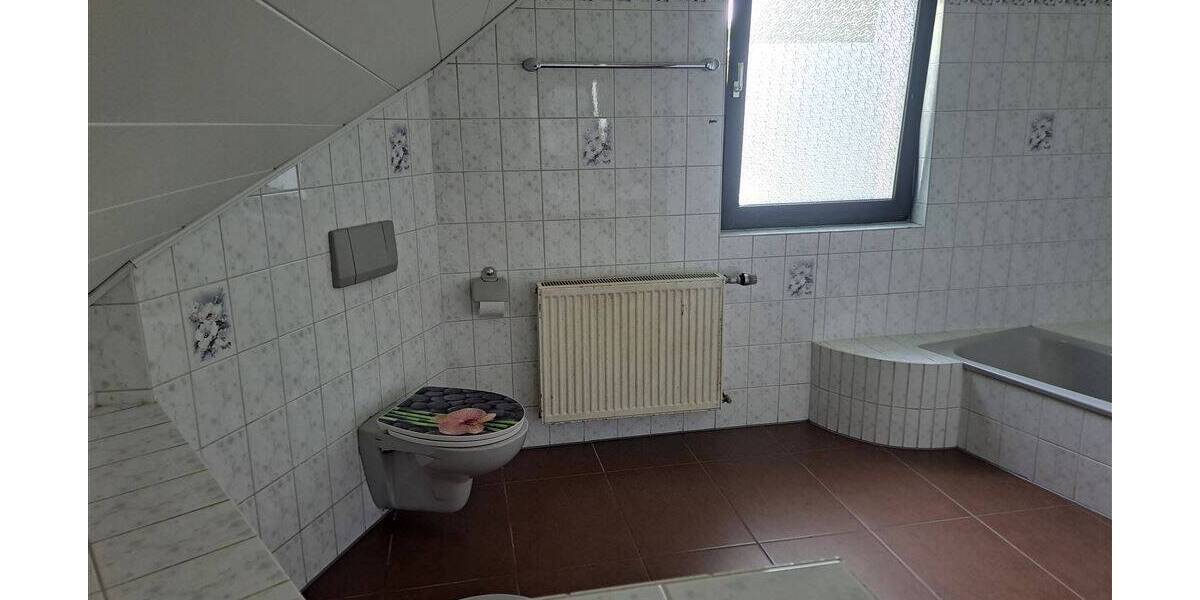 Mehrfamilienhaus, Wohnhaus Kürten - 7 Zimmer, 186 m&sup2;, 350.000&euro; | Angebot:20962648