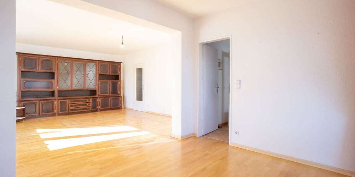 Etagenwohnung Remscheid Lüttringhausen - 3 Zimmer, 96 m&sup2;, 179.000&euro; | Angebot:25293626