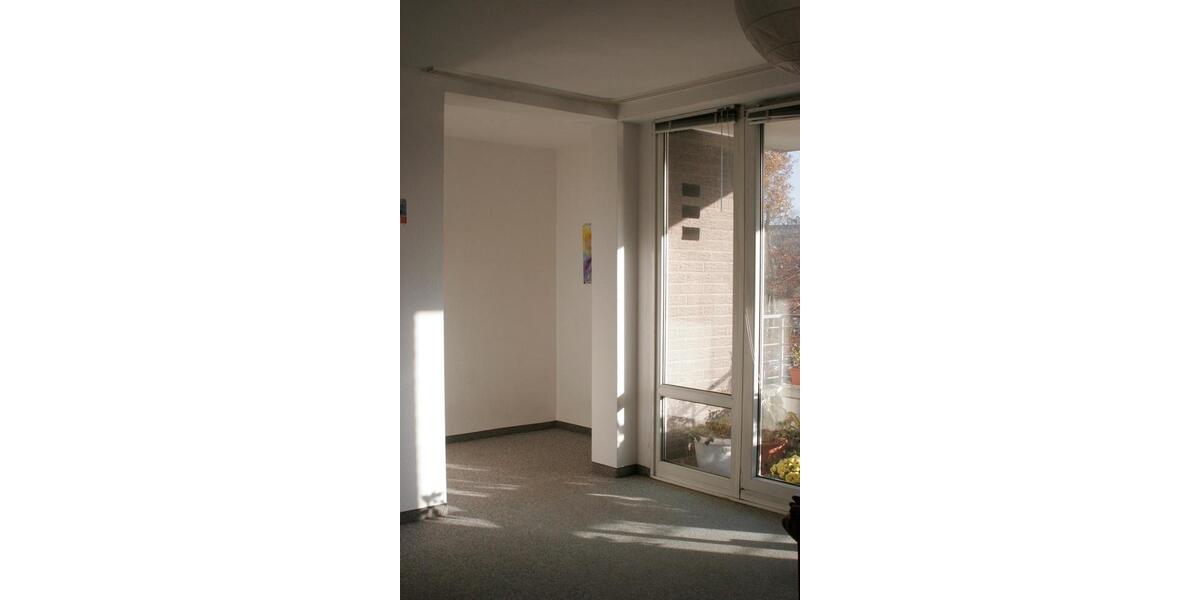 Etagenwohnung Düsseldorf Lörick - 1 Zimmer, 45 m&sup2;, 720&euro; | Angebot:26381642