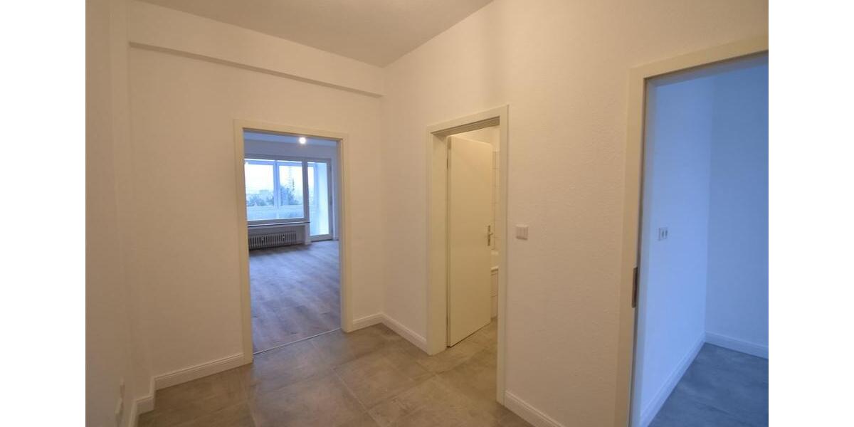 RENOVIERT! Apartment mit Balkon & Wintergarten zu vermieten 1 zimmer