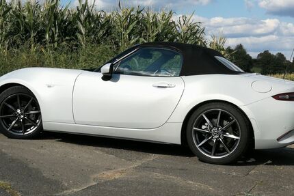 Mazda MX-5 42.500 km 21.900 &euro; Köln 50823