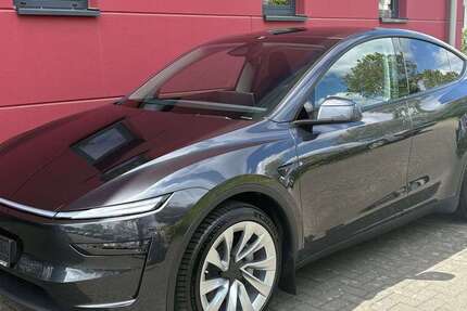 Tesla Model Y 8.050 km 56.600 &euro; Brühl 50321