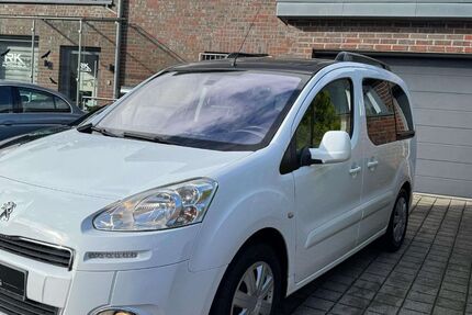 Peugeot Partner 185.000 km 6.500 &euro; Solingen 42651