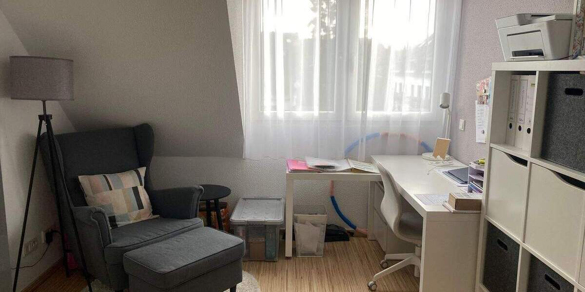 Etagenwohnung Köln Holweide - 4 Zimmer, 88 m&sup2;, 439.000&euro; | Angebot:25152904