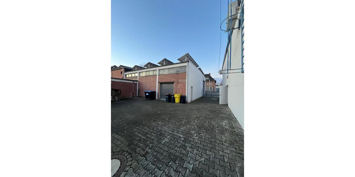 Büroräume mit Lagerhalle und Parkplätzen in Grevenbroich zimmer