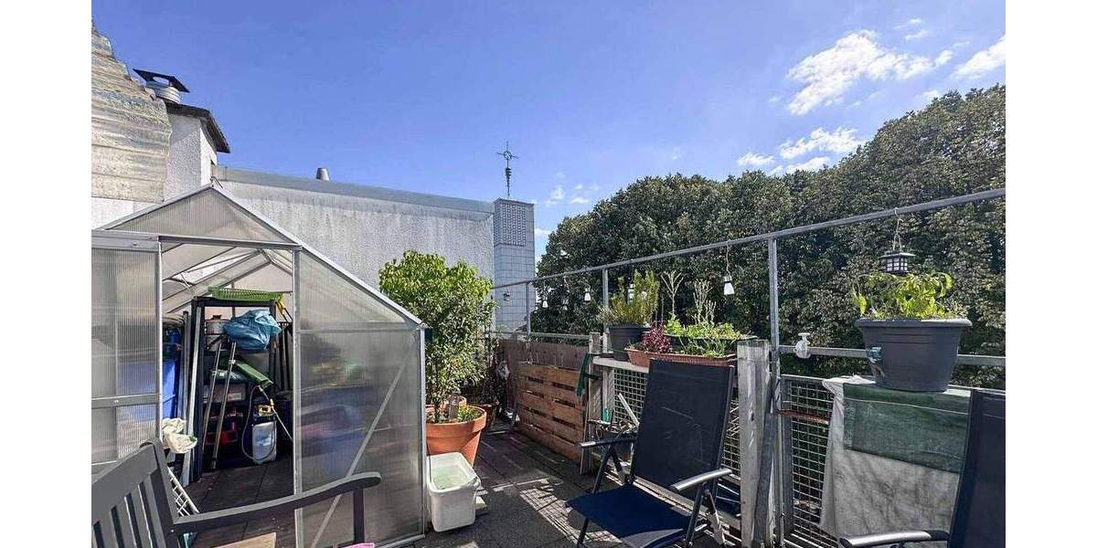 Charmante 2-Zimmer-Eigentumswohnung mit großer Dachterrasse und Denkmalschutz in Mülheim 3 zimmer