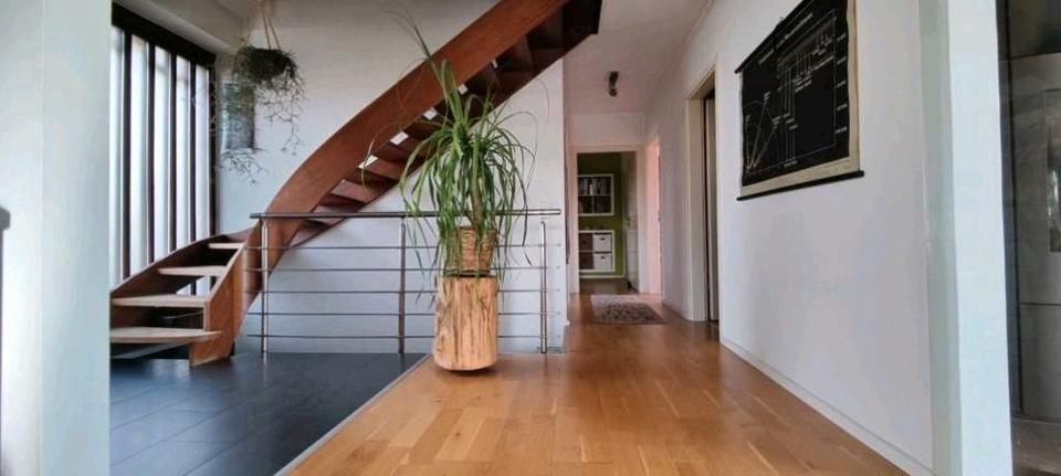Einfamilienhaus Lohmar - 5 Zimmer, 219 m&sup2;, 750.000&euro; | Angebot:27108857