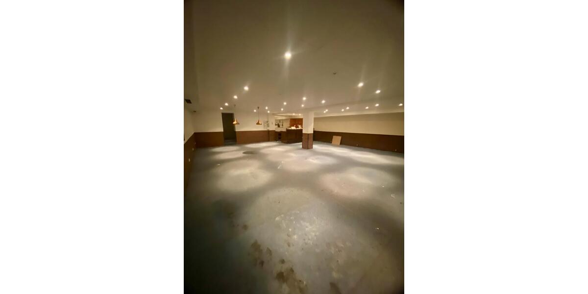 Attraktives LadenlokalGewerbeeinheit in Köln Kalk zimmer