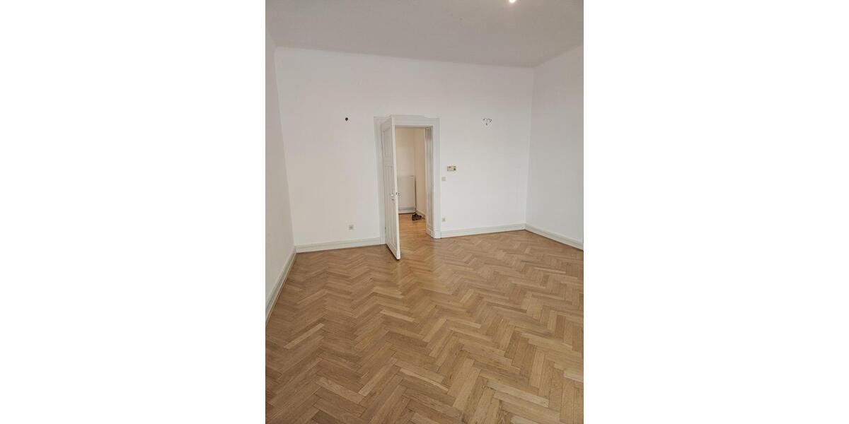 Etagenwohnung Leverkusen - 4 Zimmer, 150 m&sup2;, 1.395&euro; | Angebot:26357528