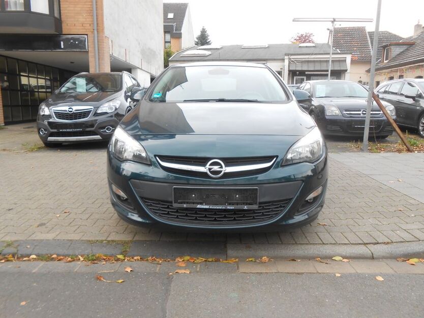 Opel Astra 136.480 km 5.990 € Düsseldorf 40625