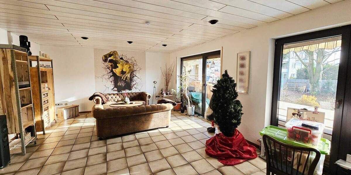 Mehrfamilienhaus, Wohnhaus Leverkusen / Lützenkirchen Quettingen - 8 Zimmer, 234 m&sup2;, 649.000&euro; | Angebot:24517355