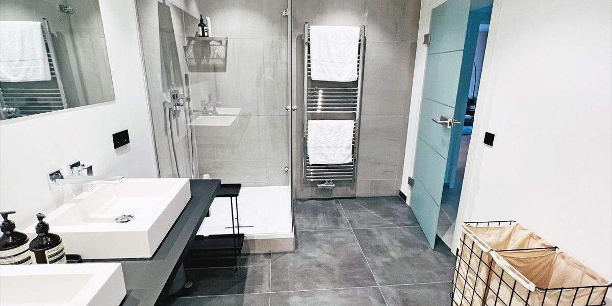 Luxuriös möblierte 2-Zimmer-Wohnung mit großem Balkon im begehrten Oberkassel 2 zimmer