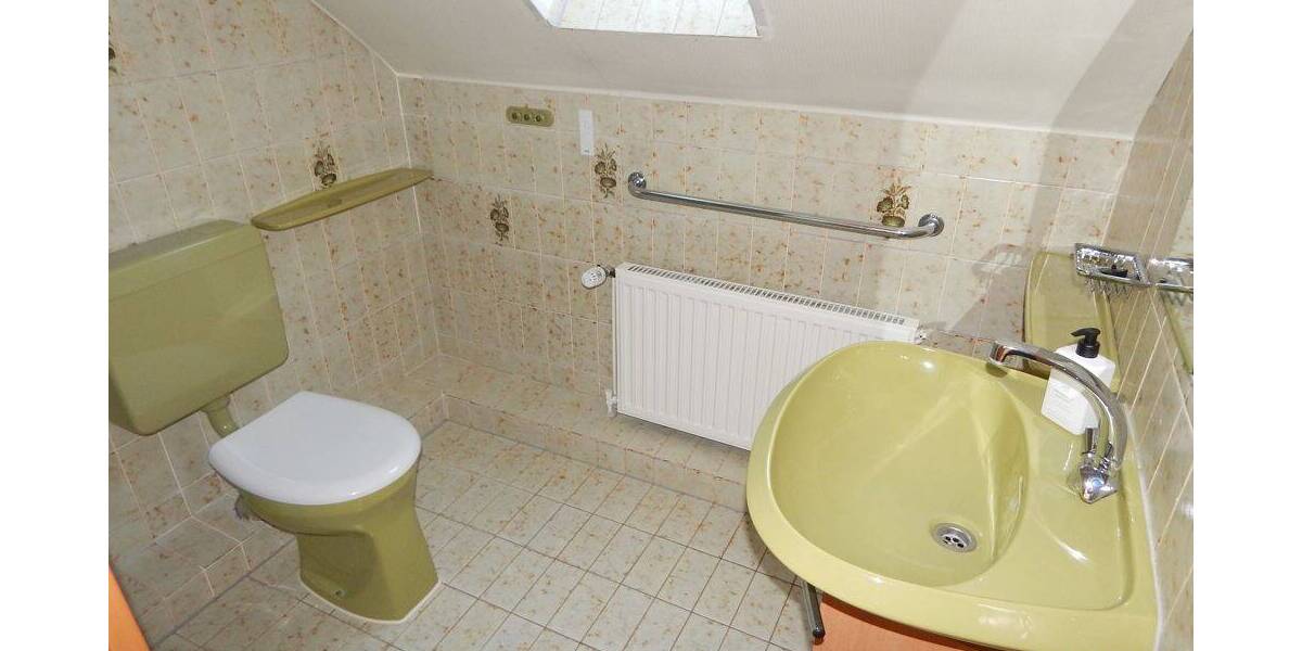 Reihenmittelhaus Düsseldorf Hellerhof - 6 Zimmer, 157 m&sup2;, 599.000&euro; | Angebot:26843922