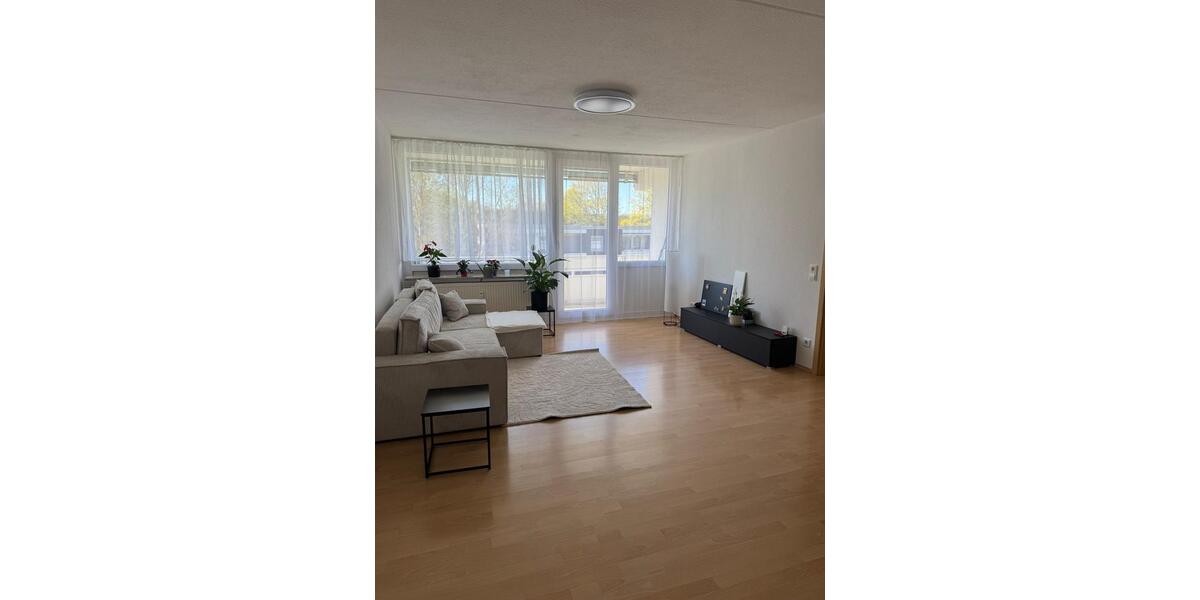 Dachgeschoßwohnung Solingen Central - 3 Zimmer, 71 m&sup2;, 870&euro; | Angebot:26182109