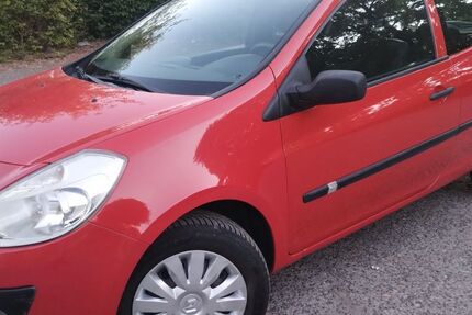 Renault Clio 167.000 km 1.950 &euro; Solingen 42651
