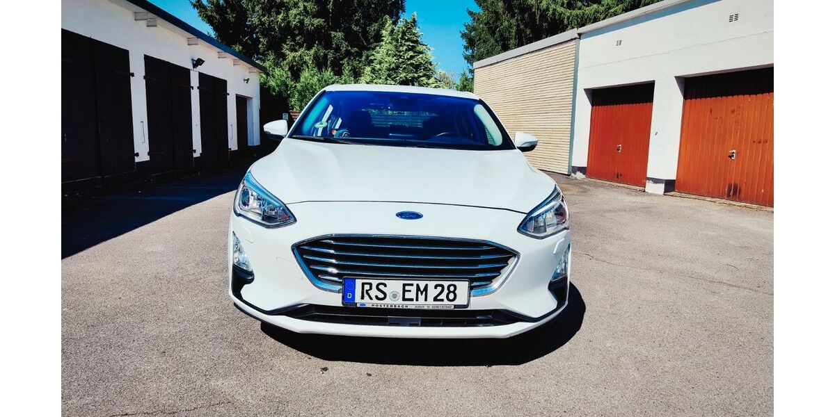 Ford Focus 137.000 km 8.300 &euro; Remscheid 42857