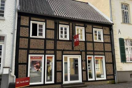 Charmantes Fachwerkhaus mit Gewerbeeinheit im Herzen von Bergheim 5 zimmer