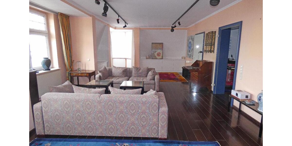 NEU: Ein Traum für Dachgeschossliebhaber direkt im Zentrum von Wiesdorf! 4 zimmer