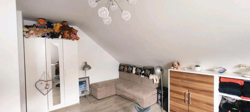 Einfamilienhaus mit Einliegerwohnung zimmer