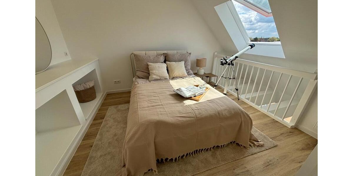 Dachgeschoßwohnung Köln Mülheim - 2.5 Zimmer, 54 m&sup2;, 317.000&euro; | Angebot:26999708