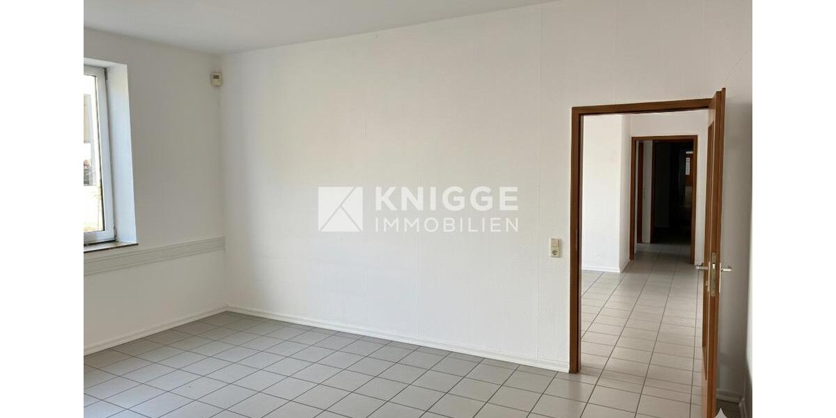 +++ 3473 - Gewerbehalle inkl. vier Büros und großflächigem Außenbereich in Toplage +++ zimmer