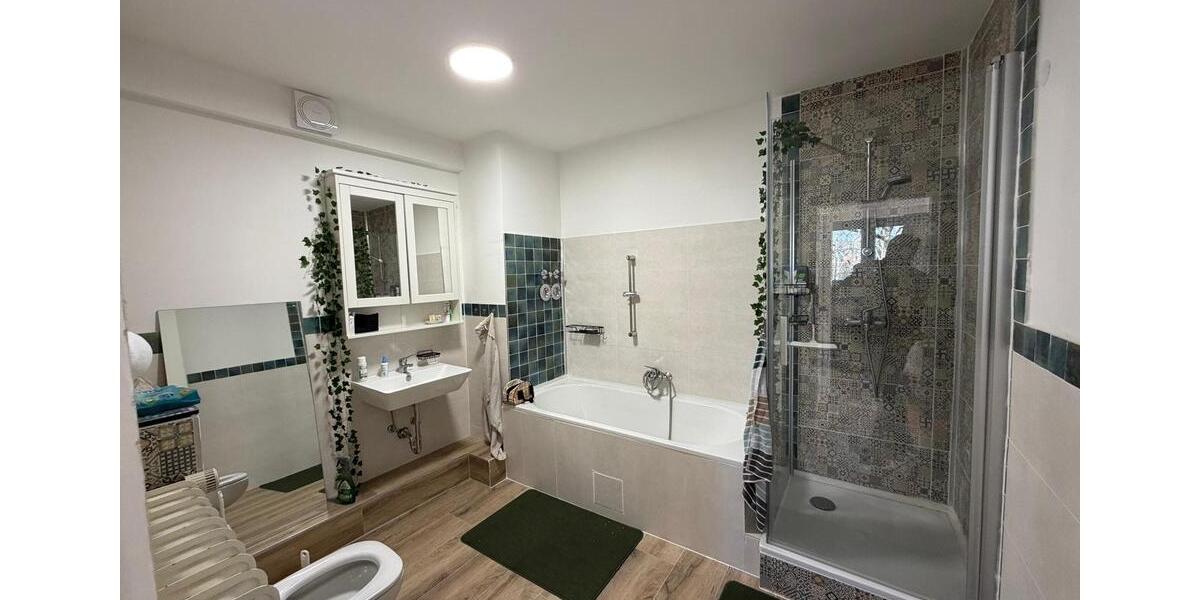 Etagenwohnung Bergisch Gladbach Paffrath - 4 Zimmer, 114 m&sup2;, 1.285&euro; | Angebot:25547462