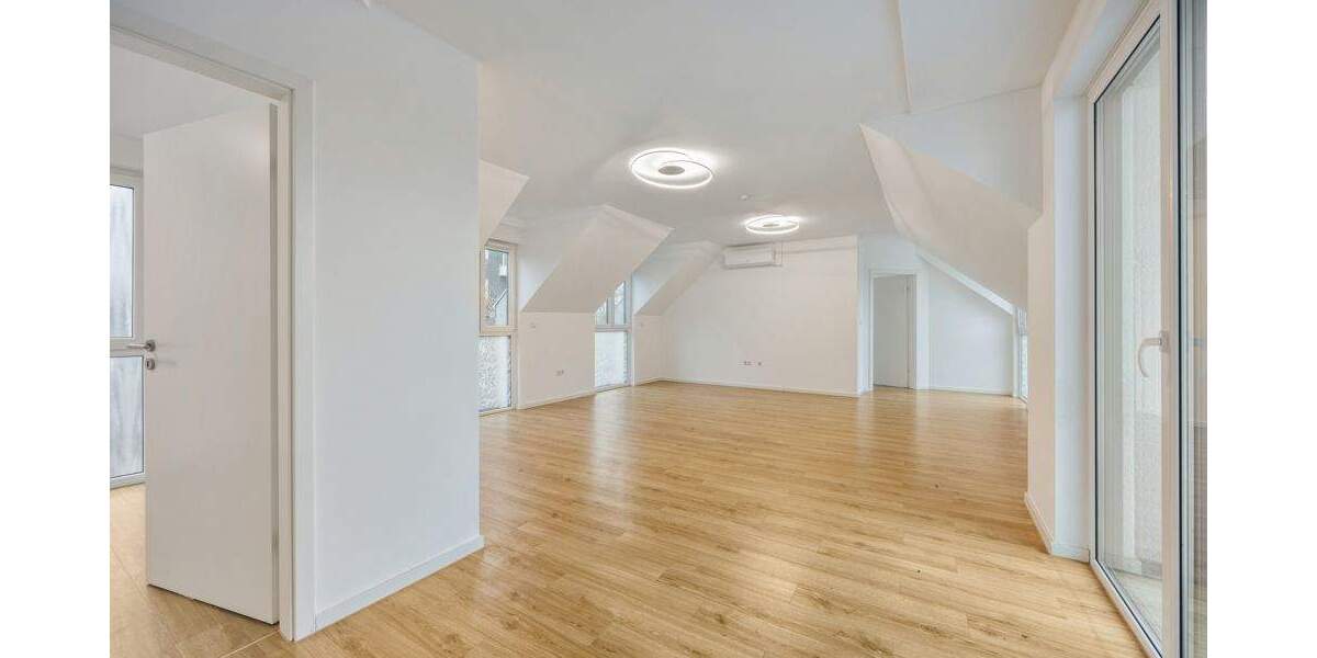 **** Jetzt schon an die Zukunft denken, Dachgeschosswohnung mit Ambiente in jeder Lebenslage **** 3 zimmer