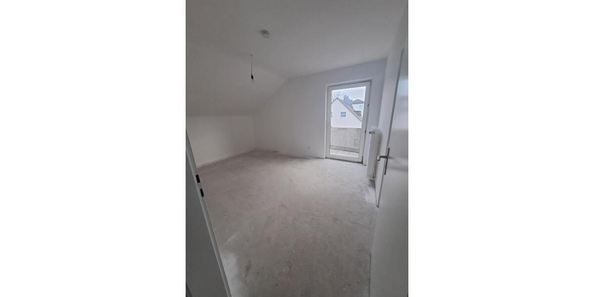 Dachgeschoßwohnung Leverkusen Schlebusch - 3 Zimmer, 62 m&sup2;, 570&euro; | Angebot:26215406