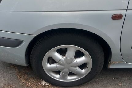 Renault Scenic 220.000 km 1.300 &euro; Köln 50739