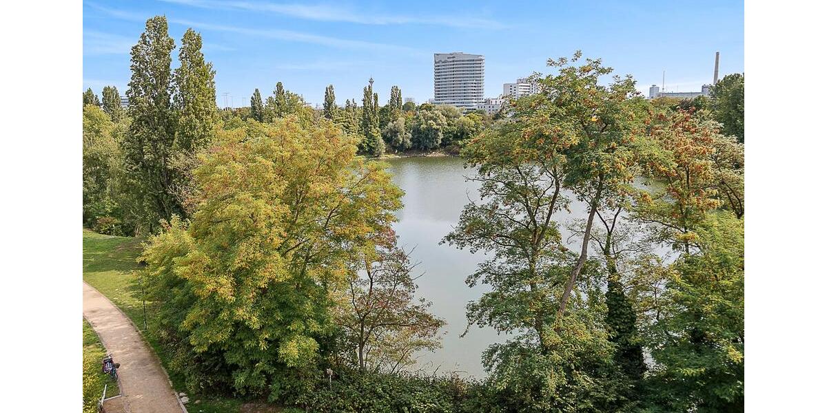 Tolle Wohnlage in Heerdt: Moderne 4-Zimmer-Wohnung mit Balkon und zwei Bädern (mietpreisgedämpft) 4 zimmer