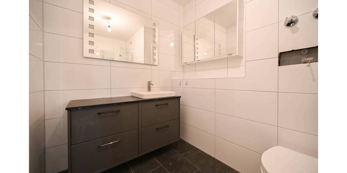 Etagenwohnung Düsseldorf Mörsenbroich - 3 Zimmer, 86 m&sup2;, 299.000&euro; | Angebot:26570402