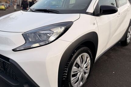 Toyota Aygo (X) 49.500 km 13.700 € Köln 51109