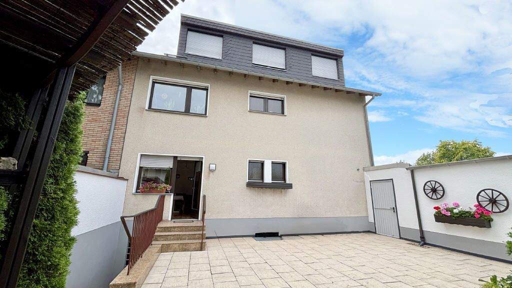 Einfamilienhaus Erftstadt Lechenich - 8 Zimmer, 226 m&sup2;, 535.000&euro; | Angebot:24915726